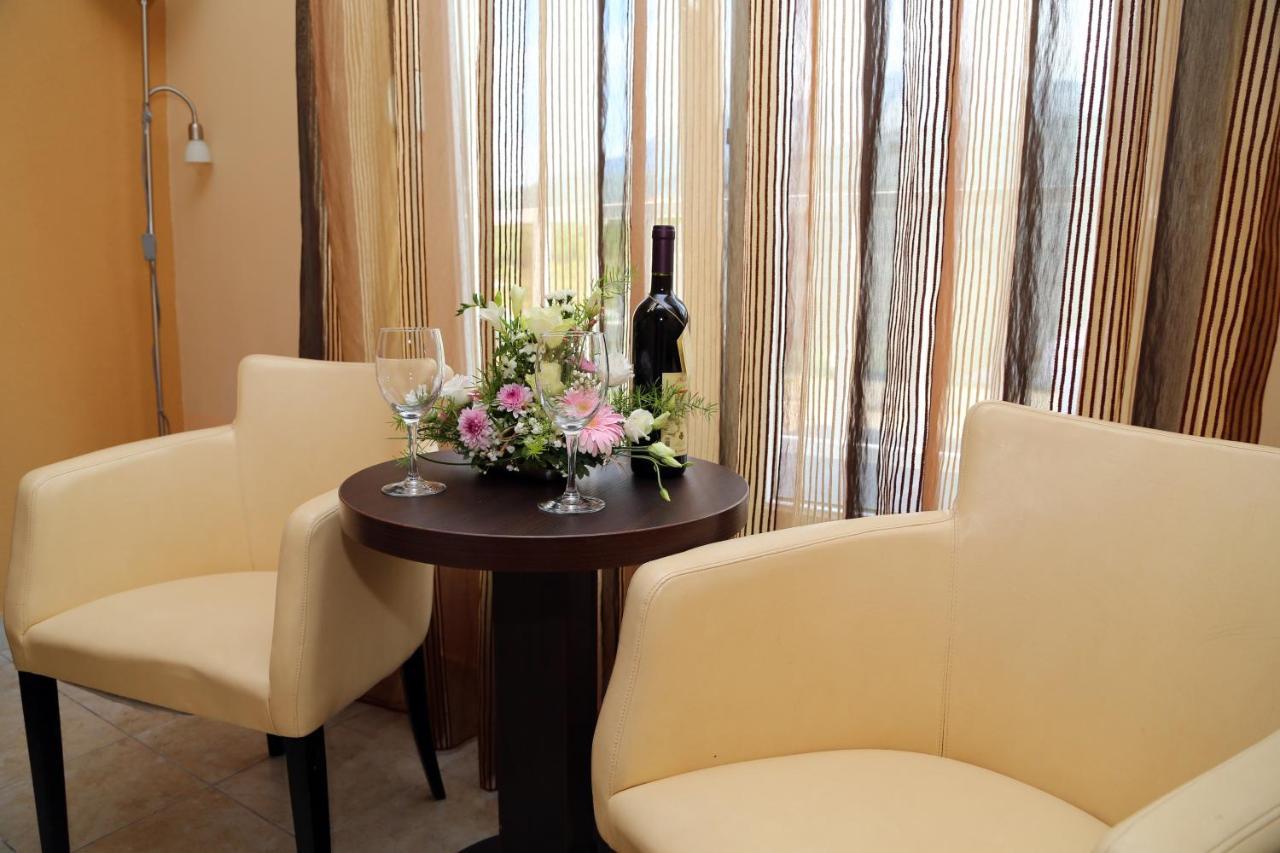 Hotel Play Herceg Novi Zewnętrze zdjęcie